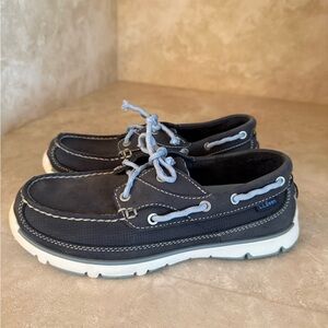 L.L. Bean Leather Navy Boat Shoes with Light Blue Laces Like New
